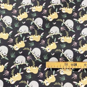 Tissu coton imprimé paresseux noir mètre