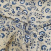 Tissu aspect lin fleur bleue froissé
