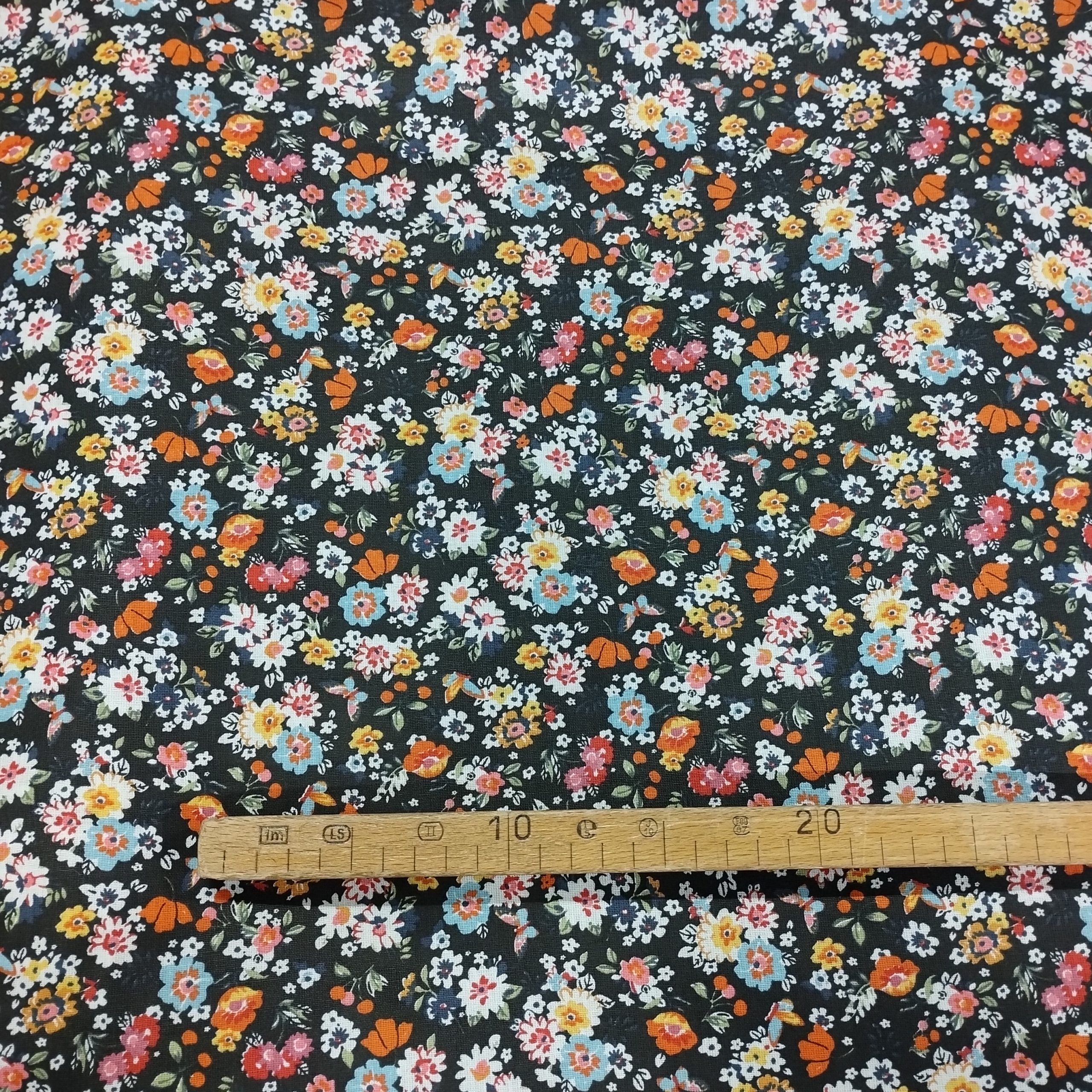 Tissu coton imprimé parfum de fleurs mètre