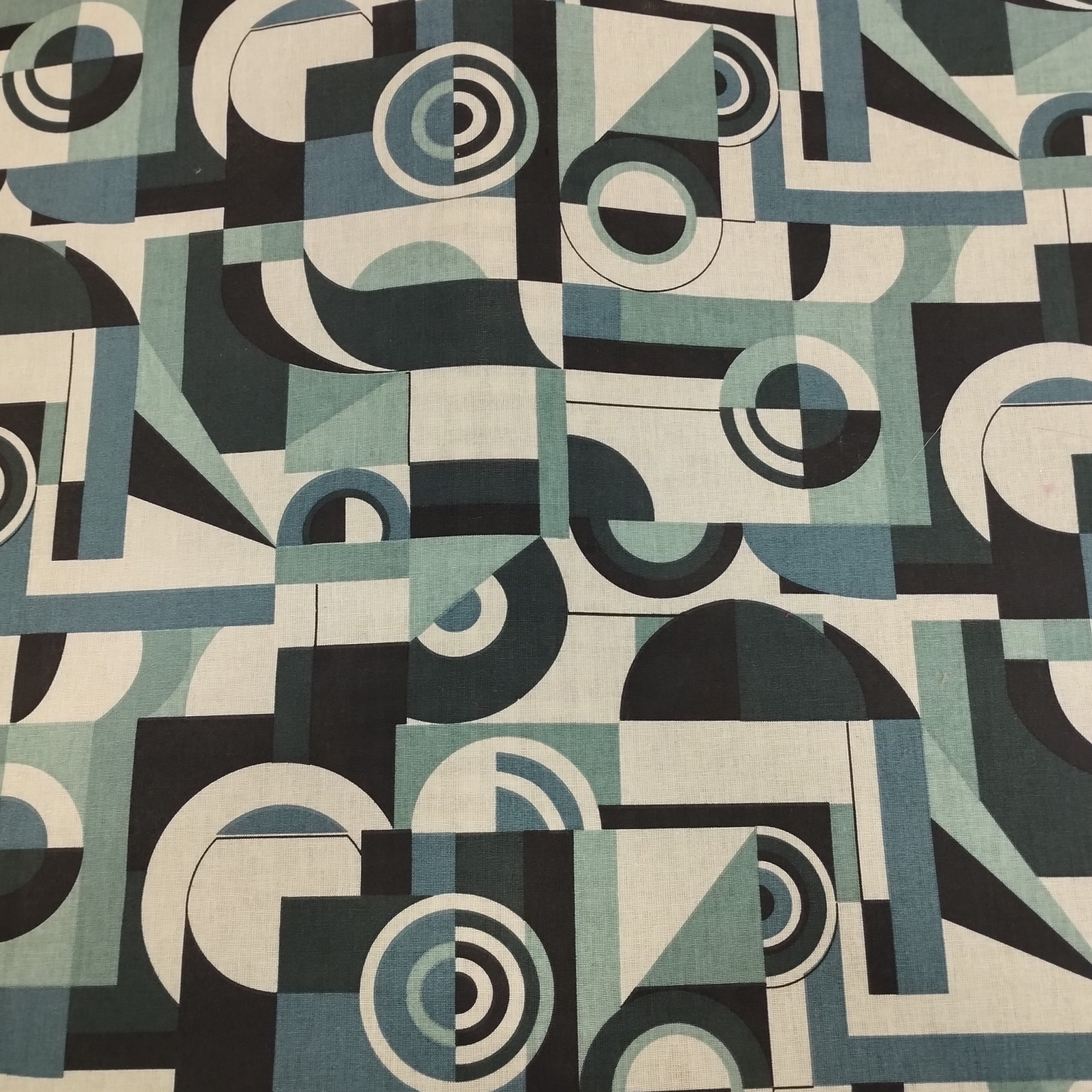 Tissu coton imprimé motifs bleus