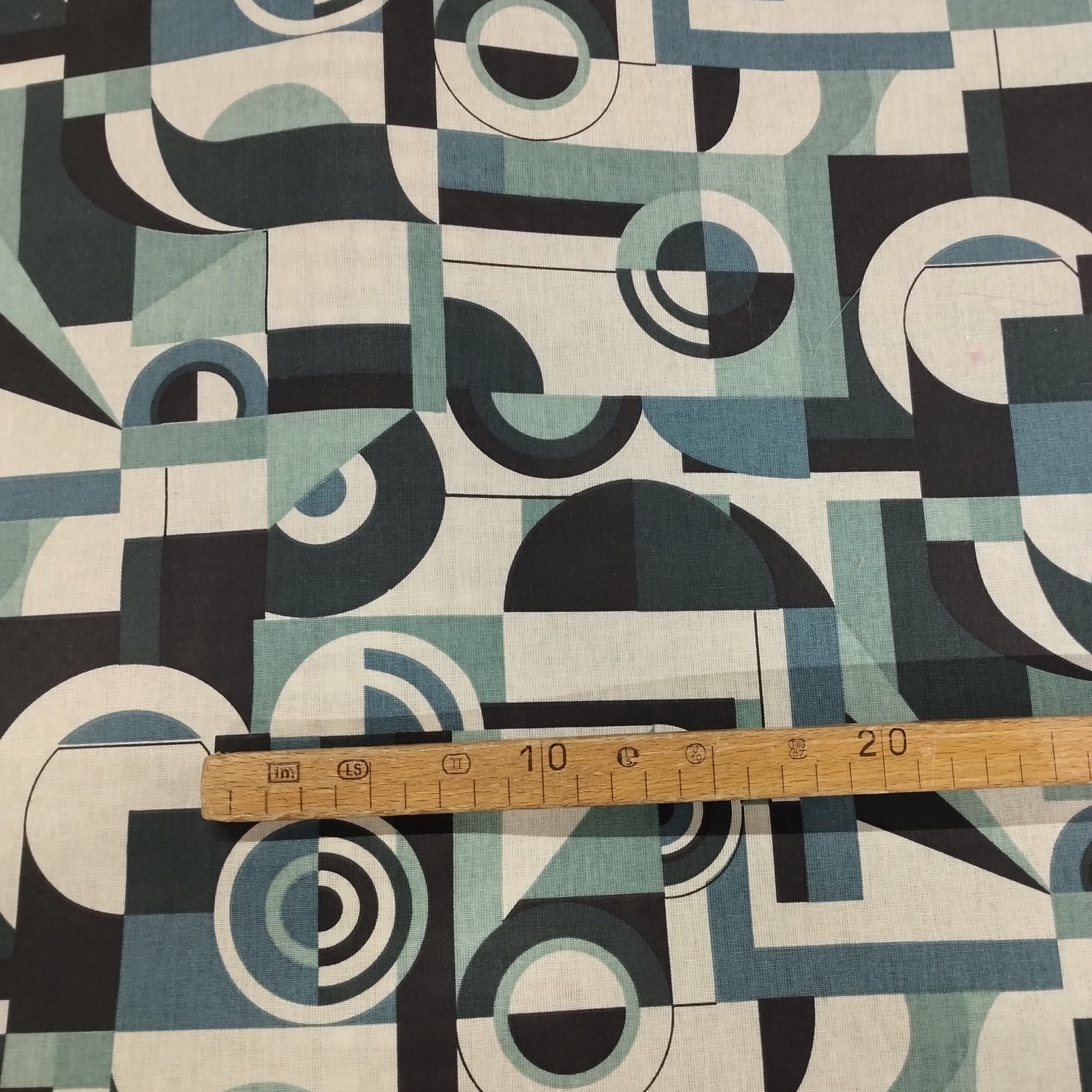 Tissu coton imprimé motifs bleus mètre