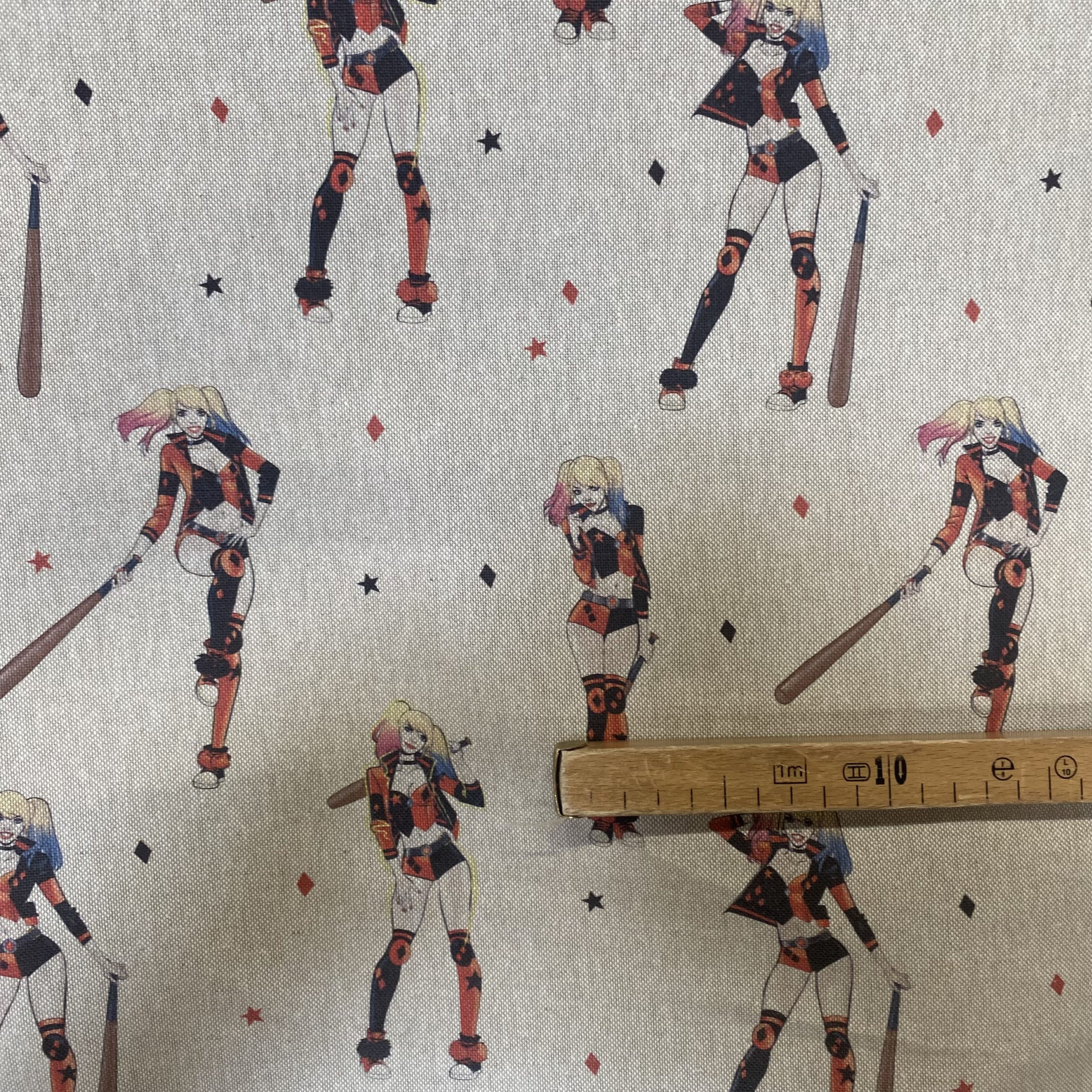 Tissu aspect lin Harley Quinn mètre